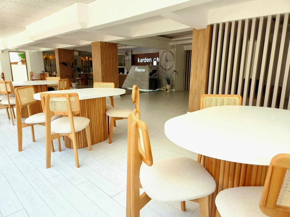 Karden Hotel 34/48
