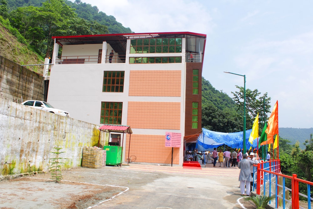 Yatrik Inn 2/56