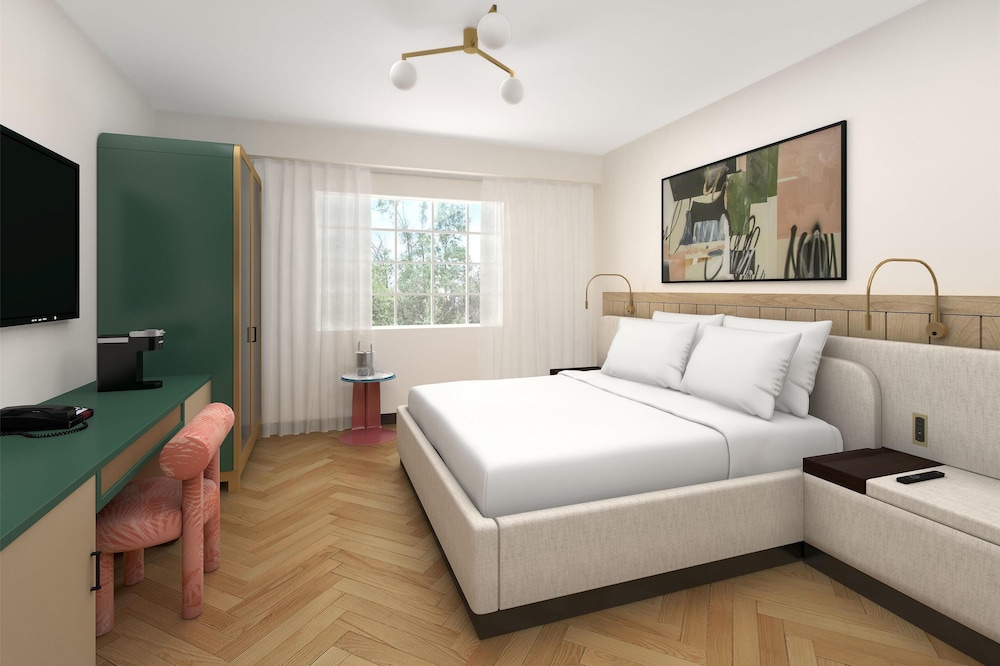 JUNIOR SUITE, KING BED