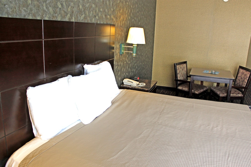 Crystal Inn Suites Spas 19/42