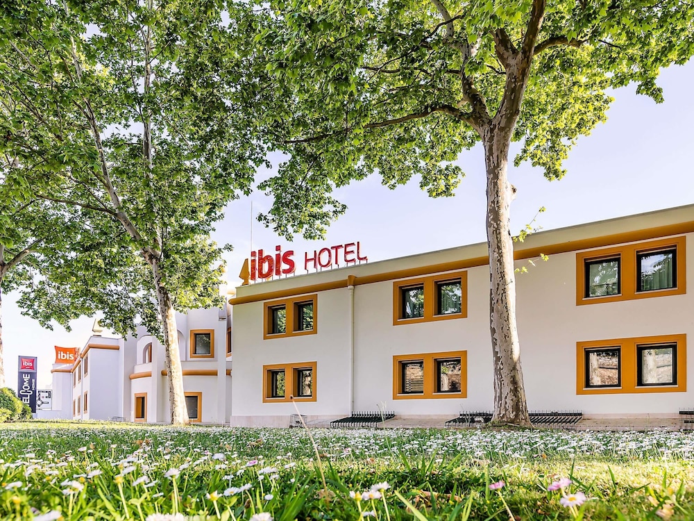 Ibis Evora Hotel 61/64