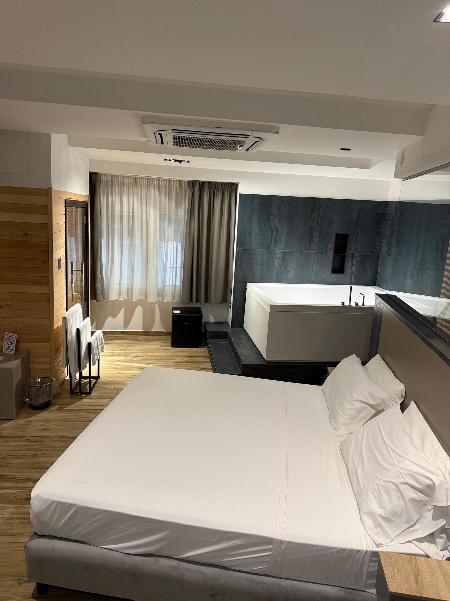 Junior Suite, Studio