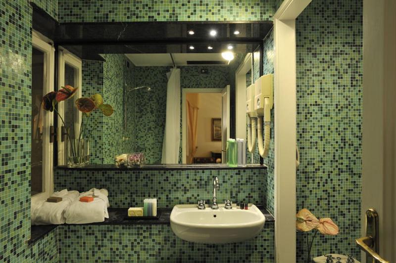 Suite, Park View, Balcony
