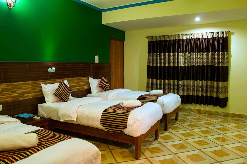 Hotel Adam 16/48