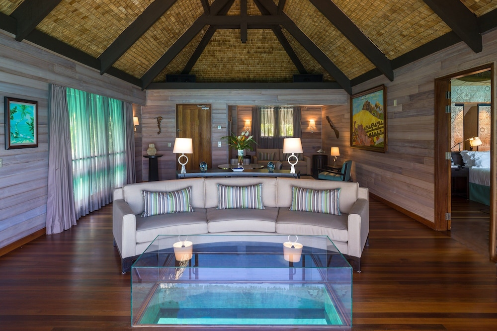 The St Regis Bora Bora Resort 8/84