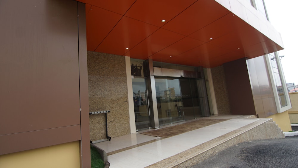Pearlwort Hotel and Suites in LAGOS