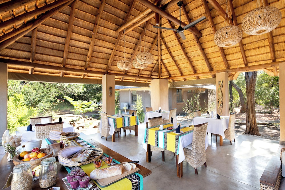 Bushbaby River Lodge 48/59