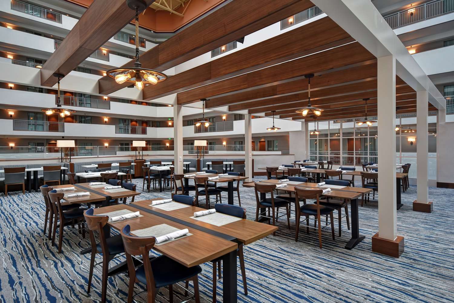 restaurant cafeteria