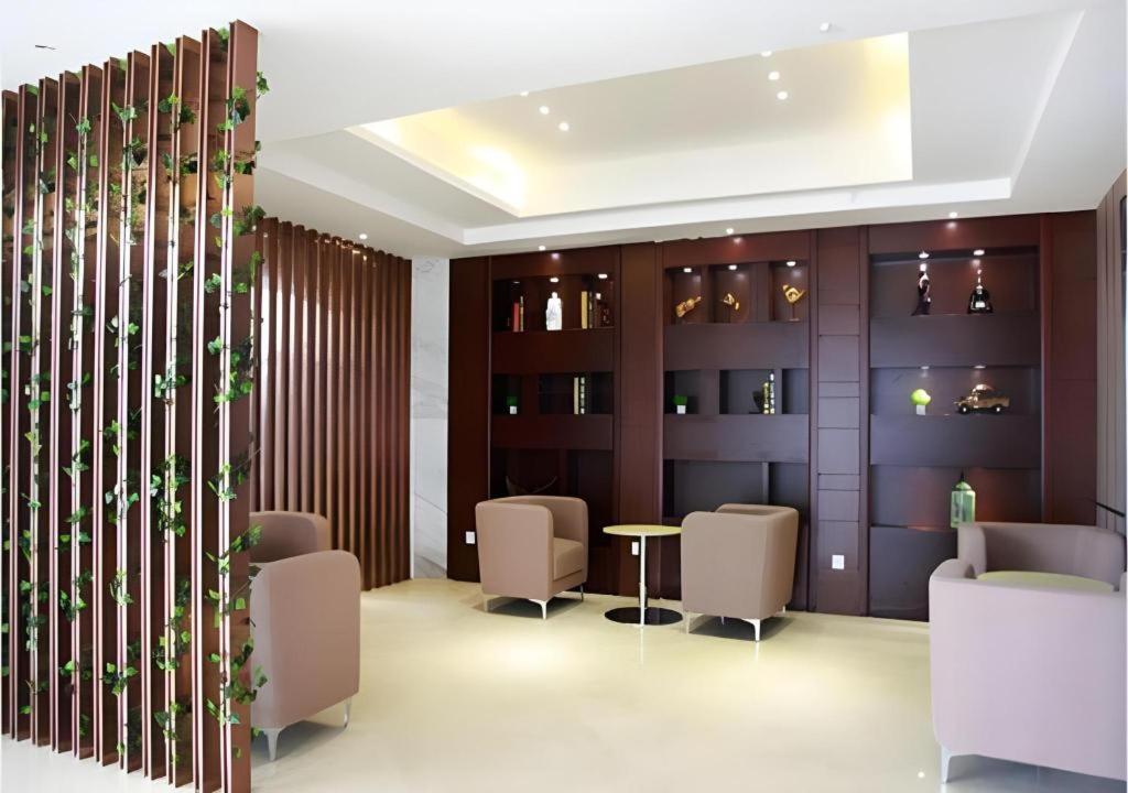 City Comfort Inn Wuhan Fengshu Er Road Baijin Mansion 34/49