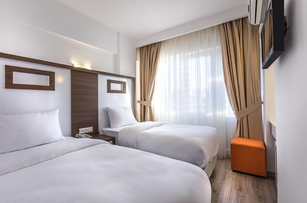 STANDARD, TWIN BEDS, BALCONY