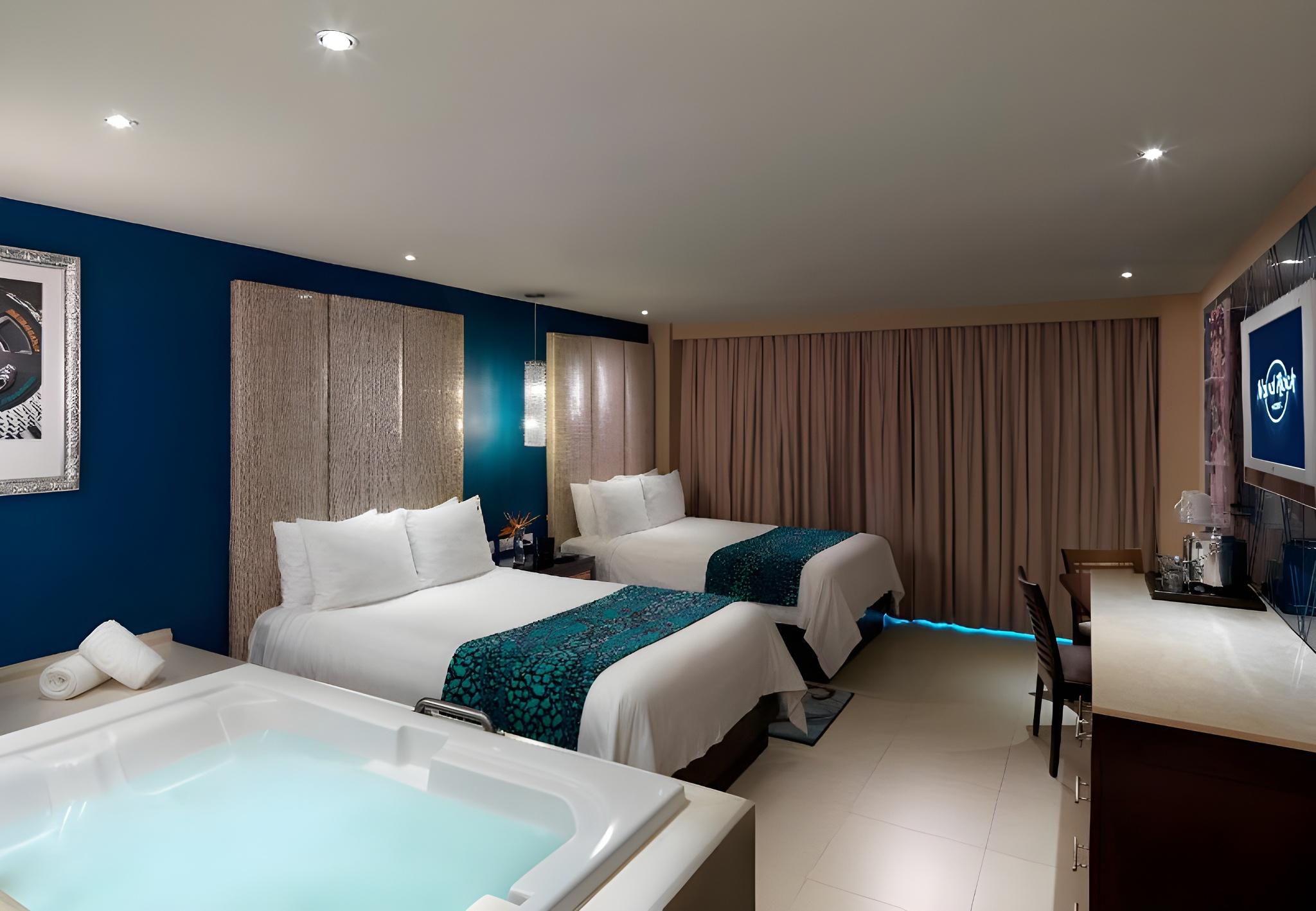 Deluxe, Lagoon View