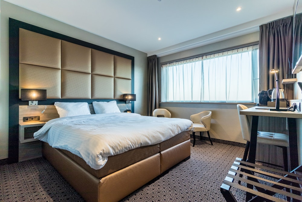Riva Hotel The Hague 4/32