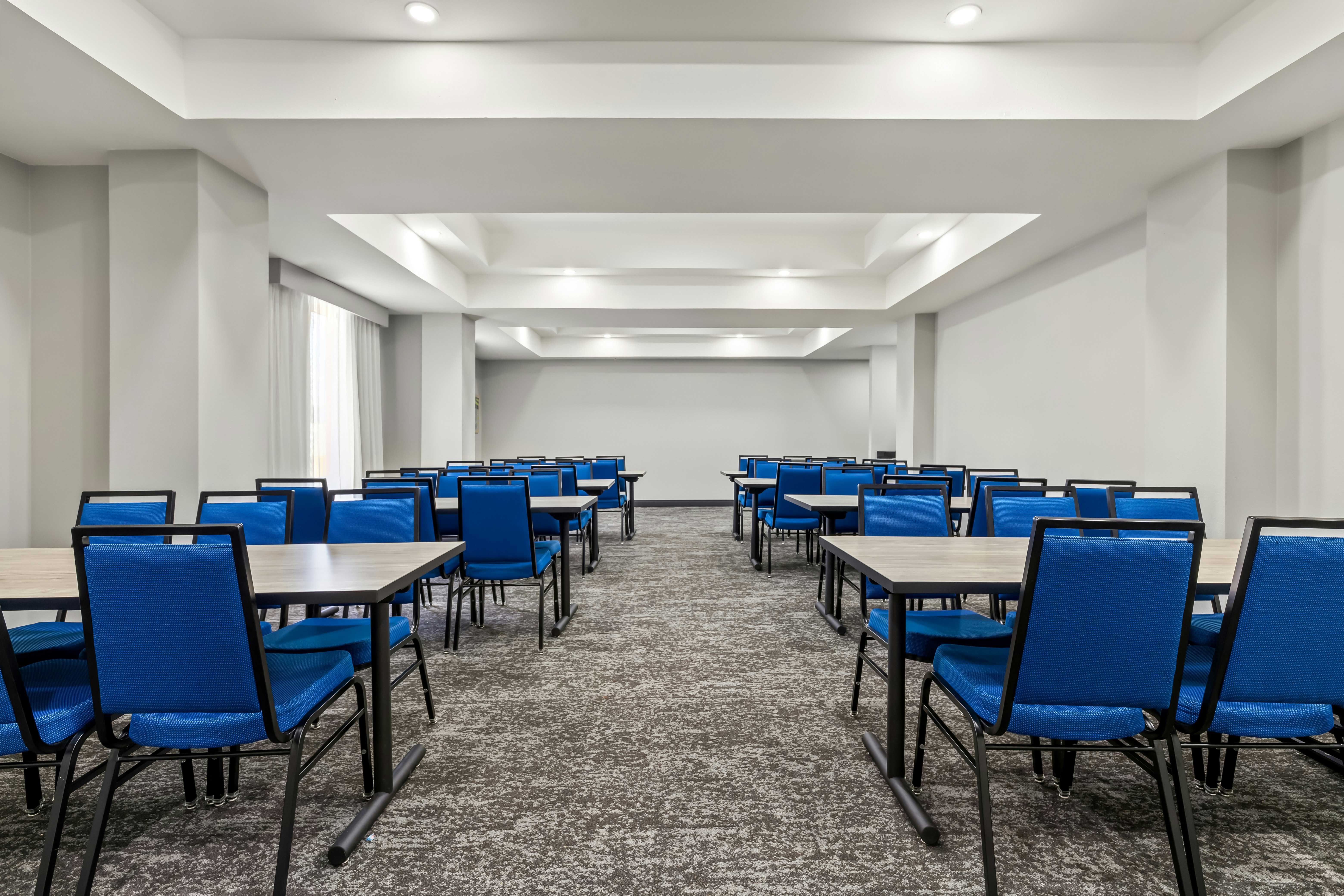 Spark by Hilton Catoosa Tulsa 20/26