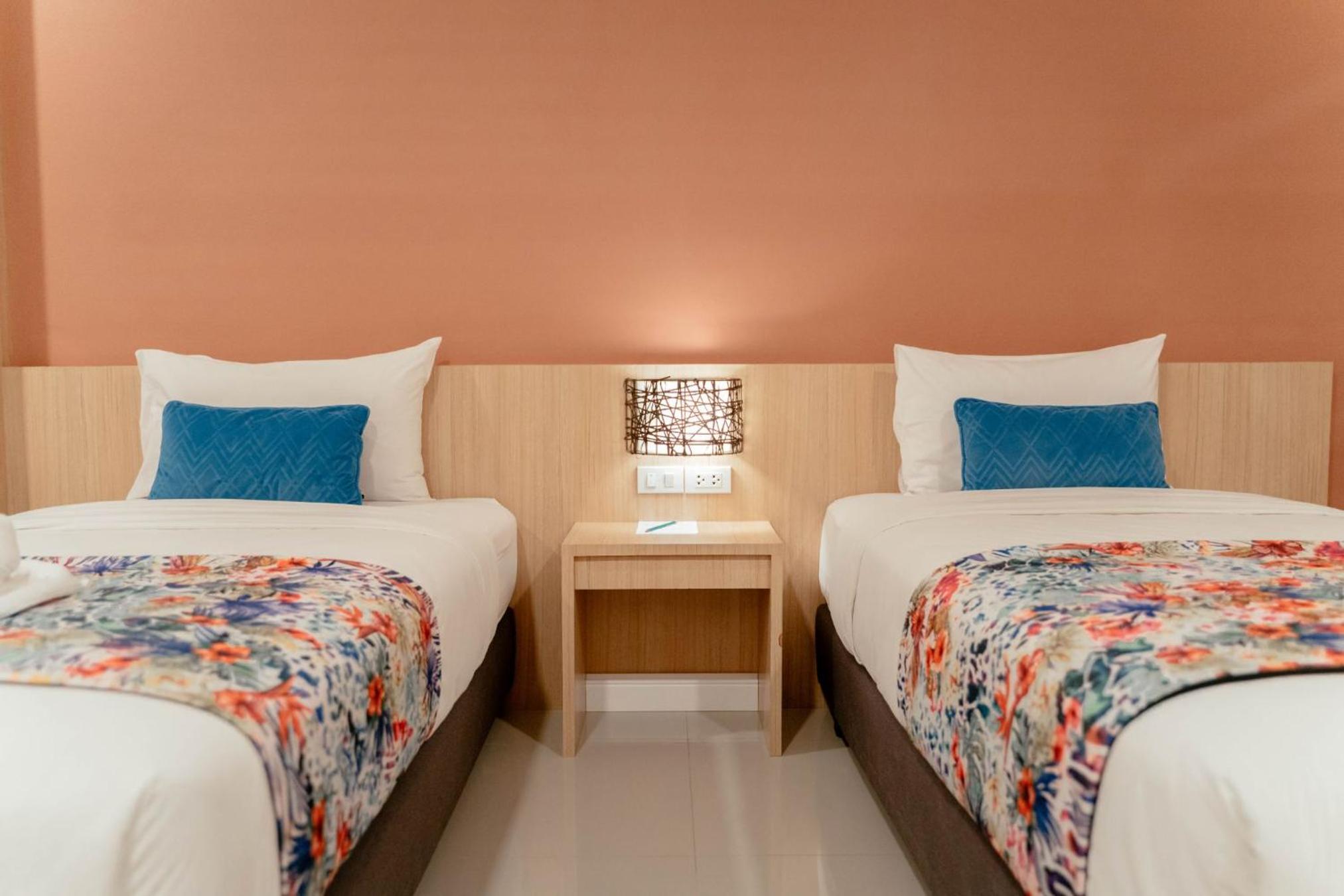 It Me Keawanong Hotel 15/59