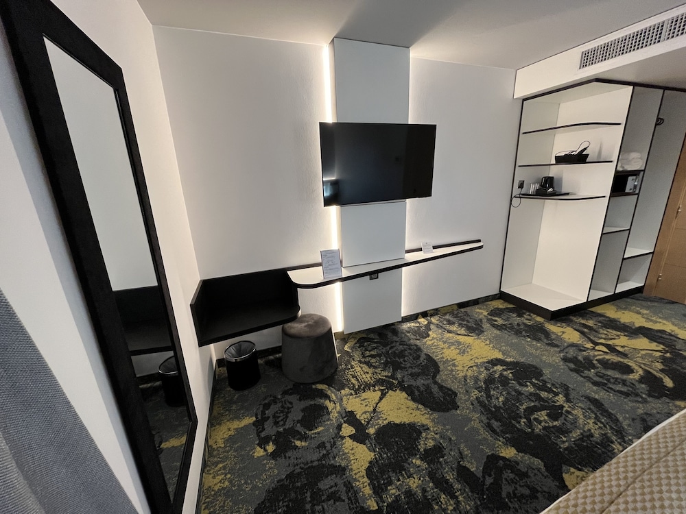 Brit Hotel Le Relais Du Ried 39/50