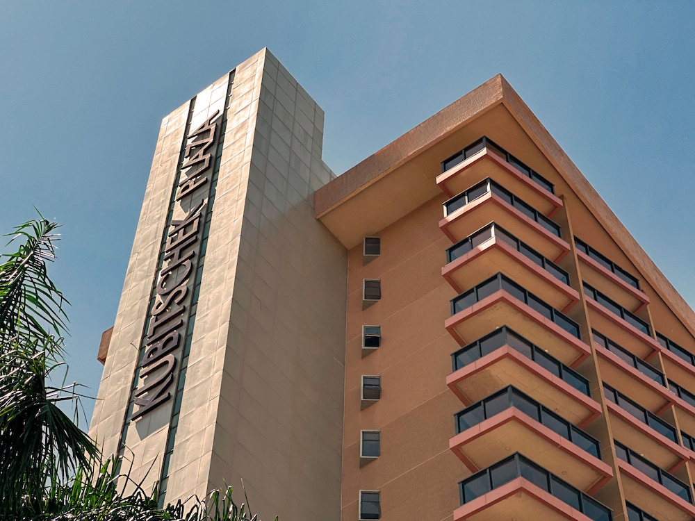 Kubitschek Plaza Hotel 7/50