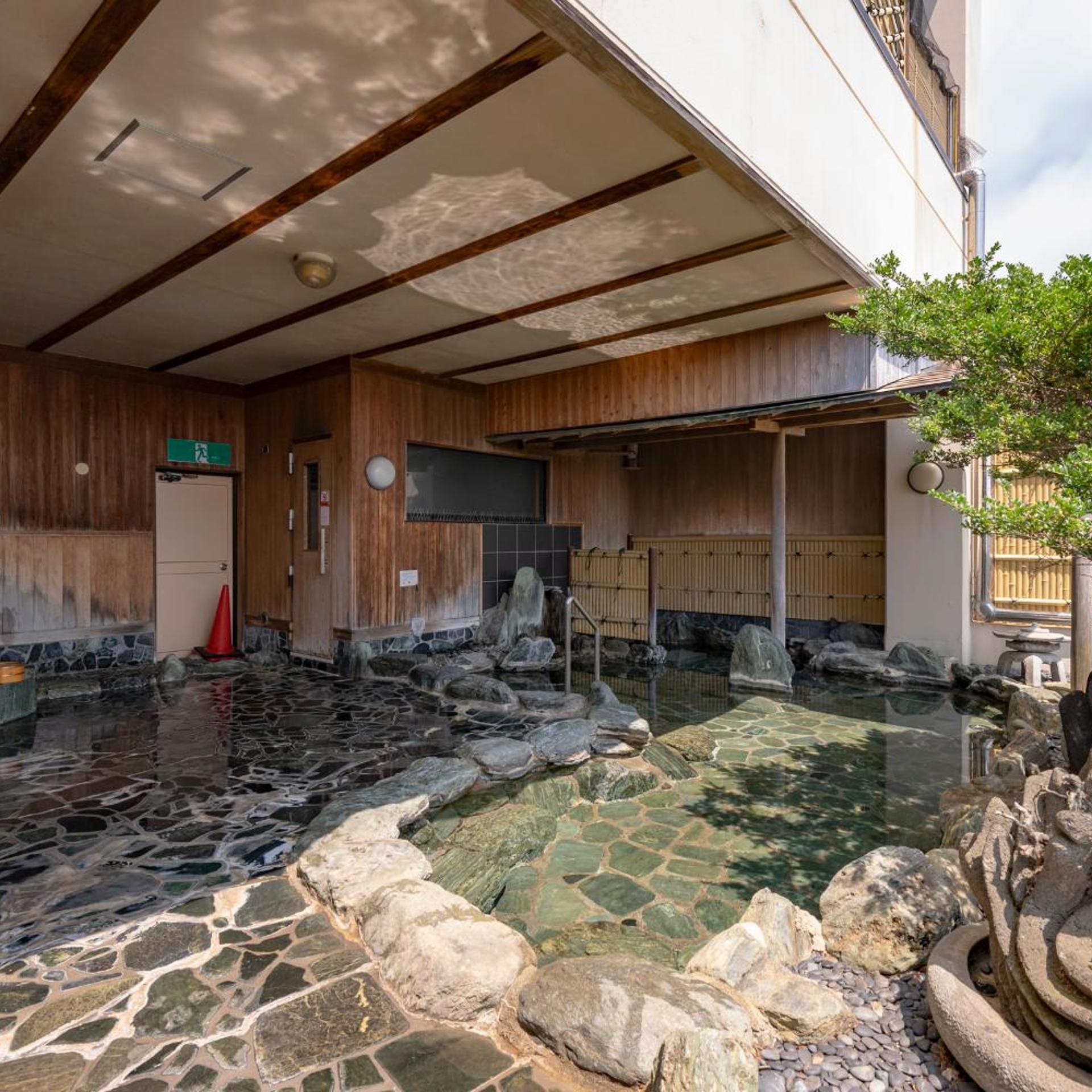 Shima Beach Hotel 14/36