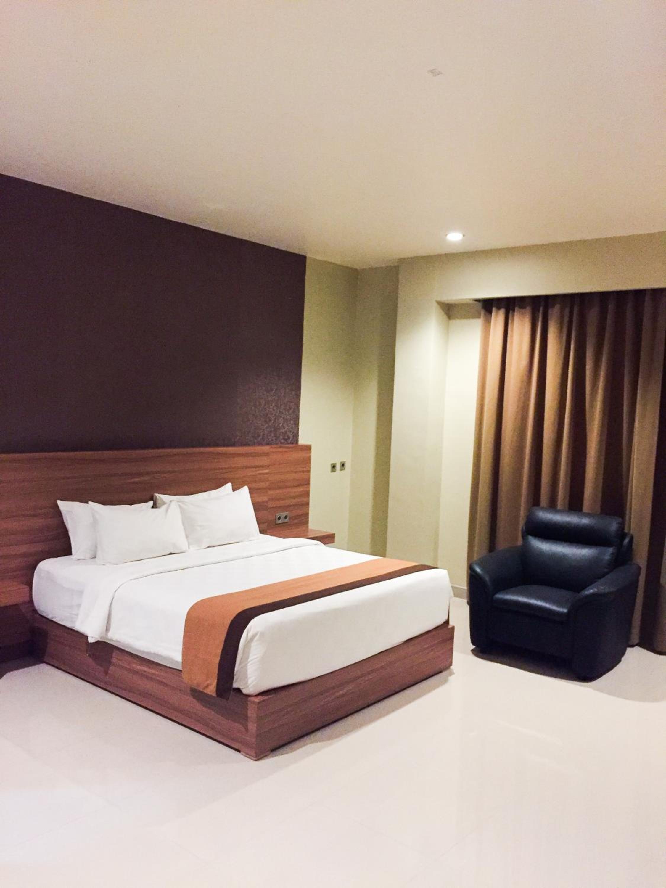 Padadita Beach Hotel 13/50