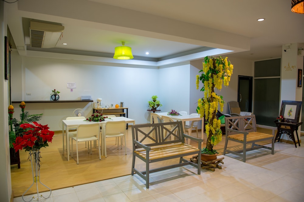 Z-Talay House 31/39