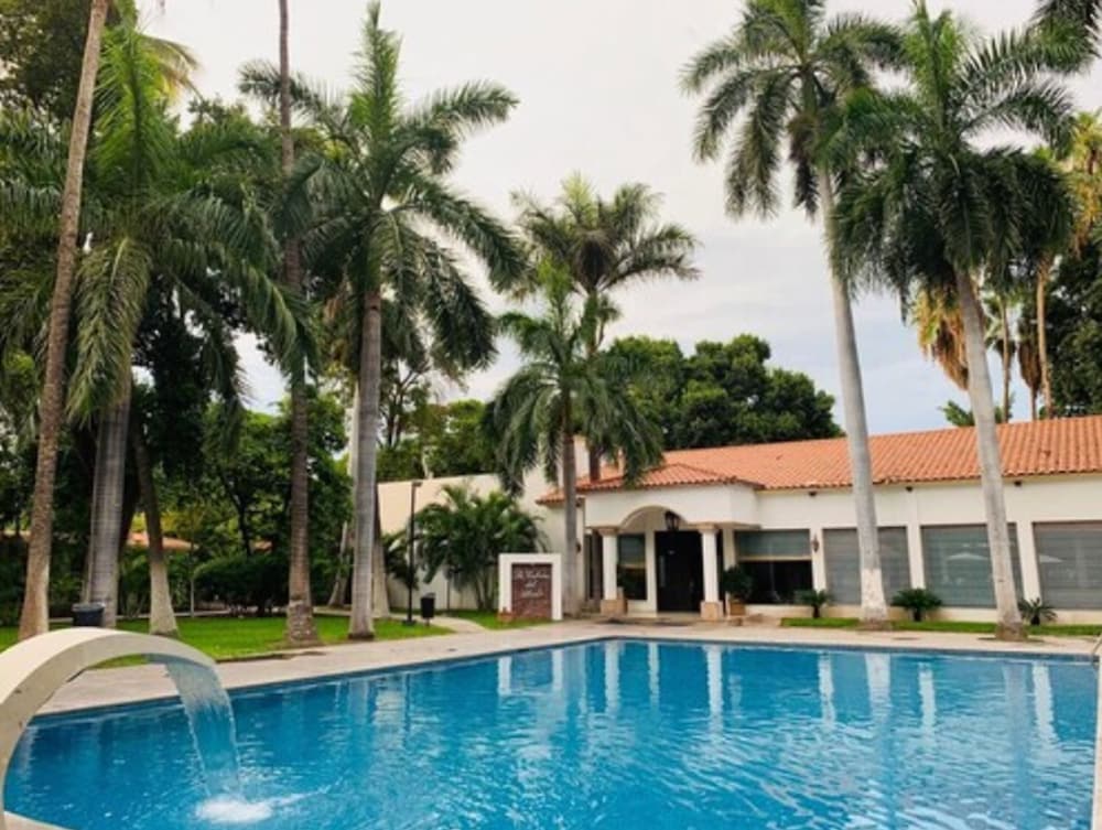 InHouse Select Hacienda Tres Rios 7/70