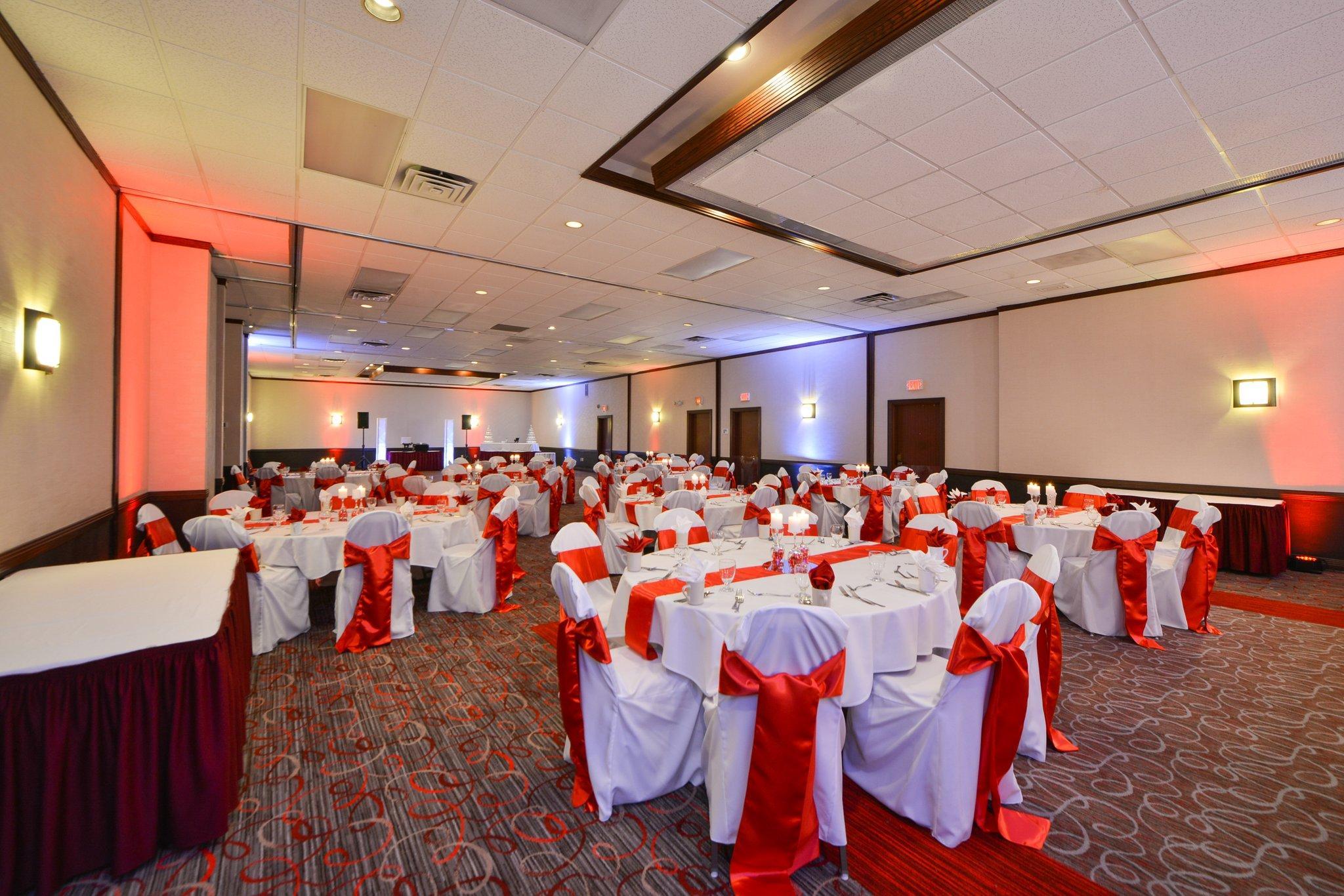 Radisson Hotel Madison 35/43