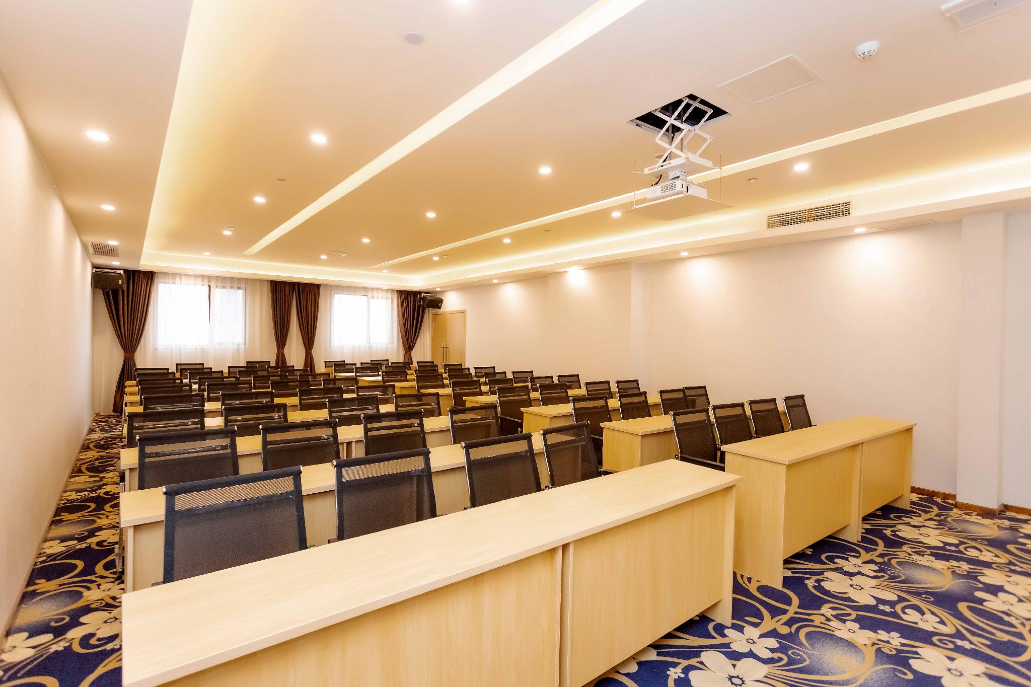 Lavande Hotel (Chongzhou Wanda Plaza) 46/51