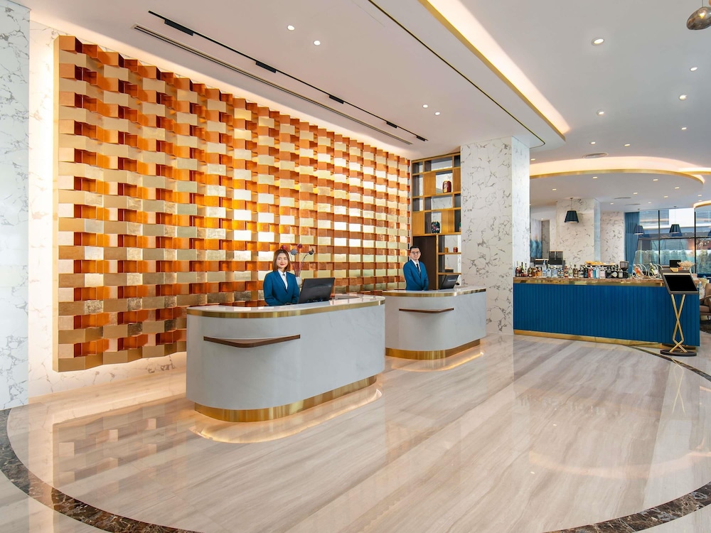Movenpick Living West Hanoi 7/112