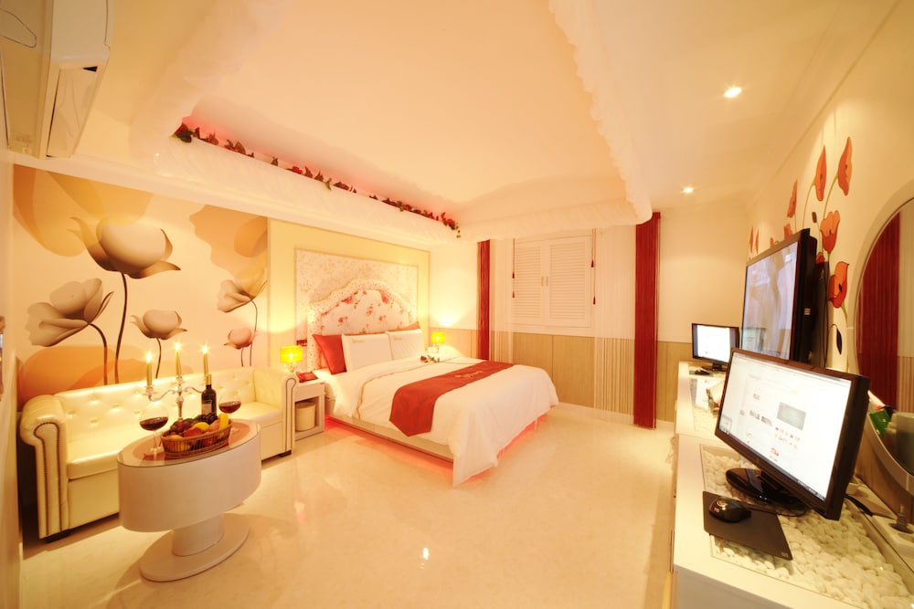 Ivy Hotel 21/26