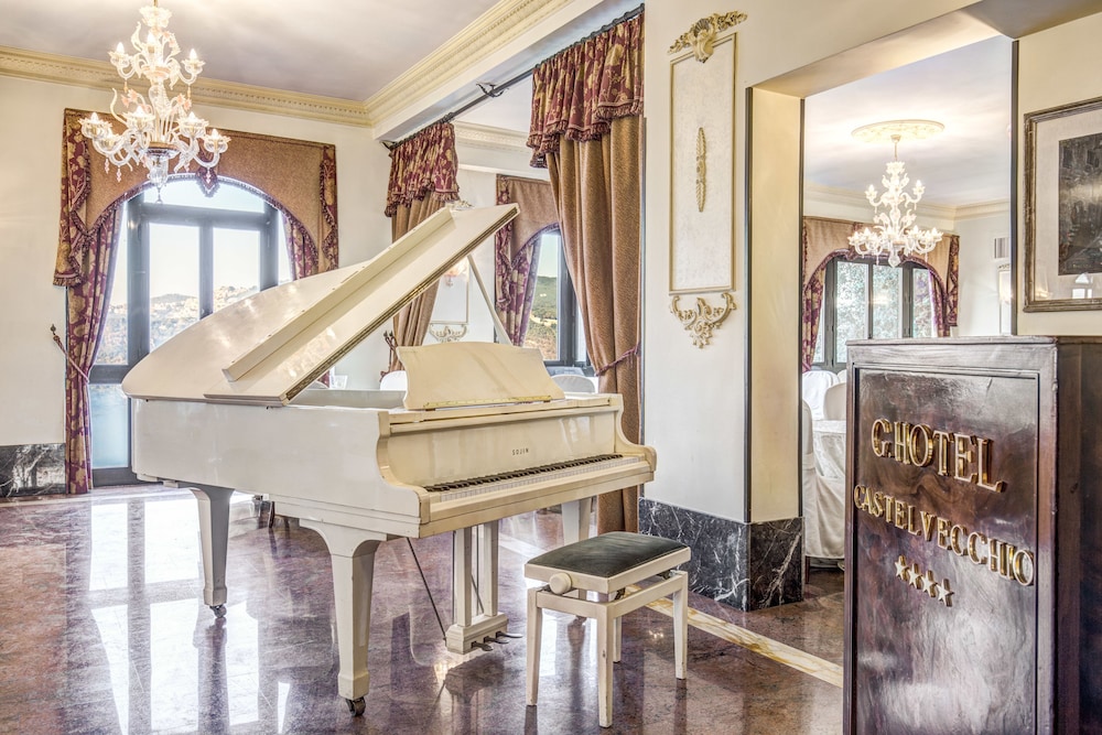 Hotel Castel Vecchio 43/48