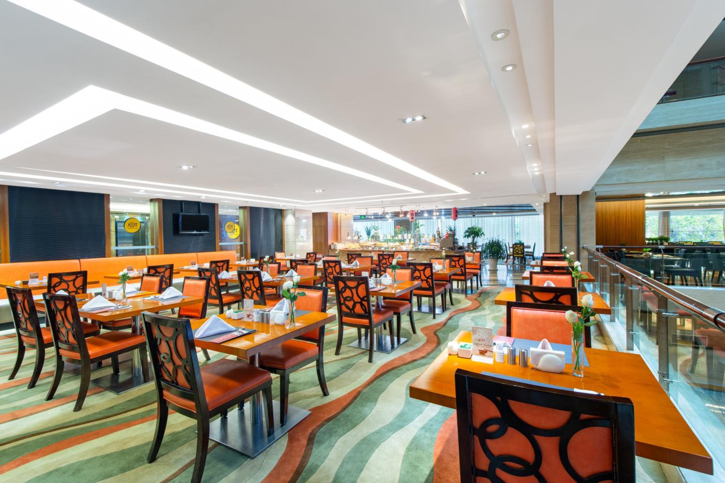 Holiday Inn Qingdao Parkview 36/49