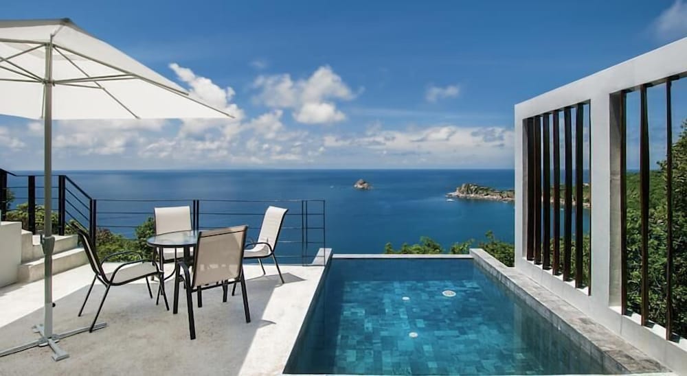 Philip's Villa 35/39