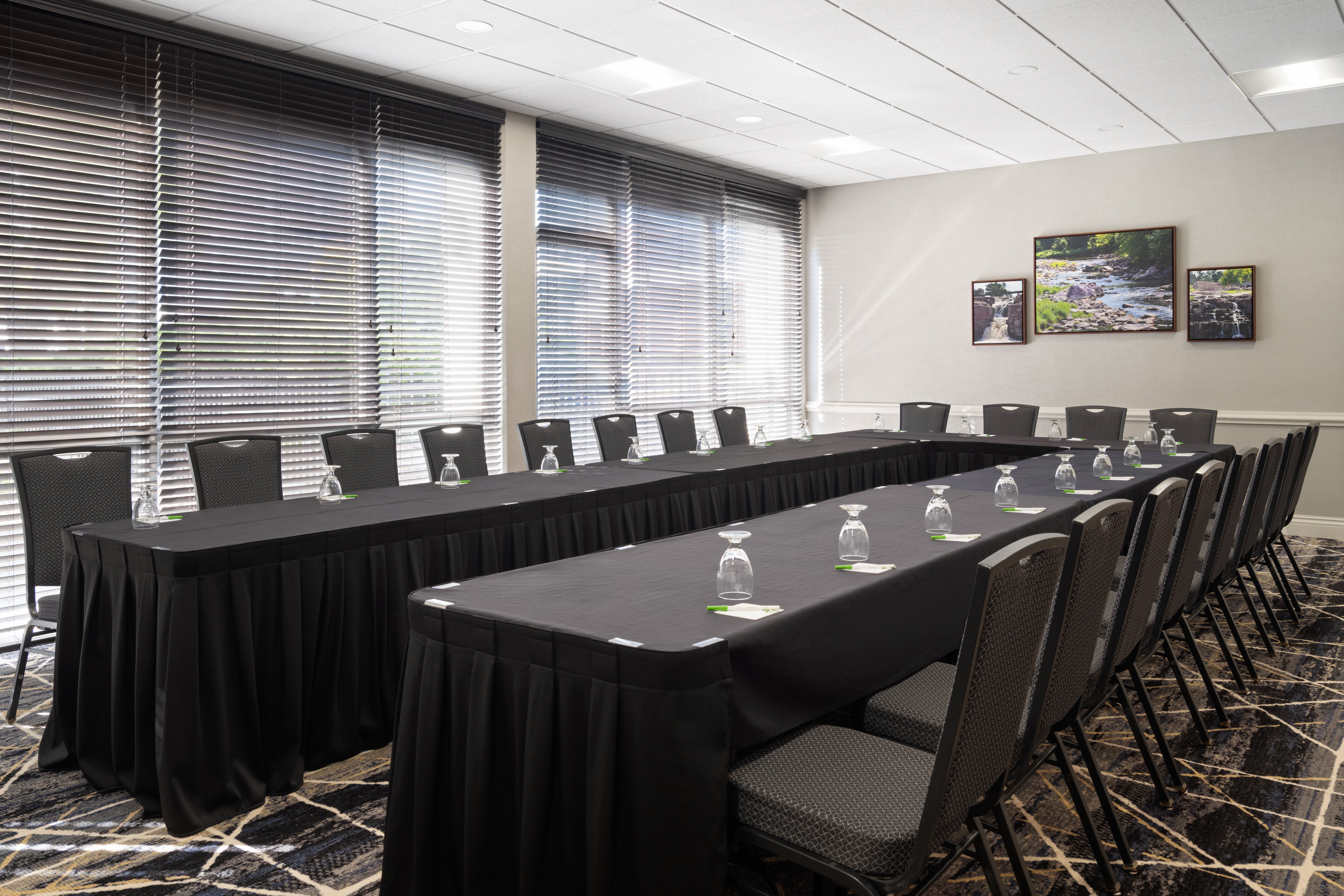 Holiday Inn Sioux Falls-City Centre, an IHG Hotel 31/38
