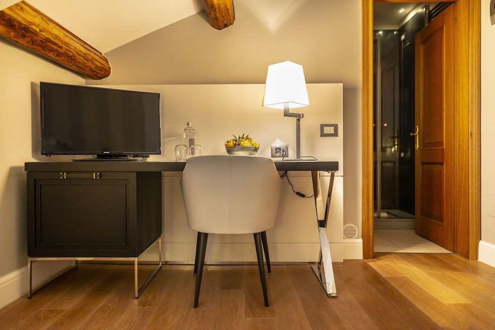 Hotel Grande Italia 111/119