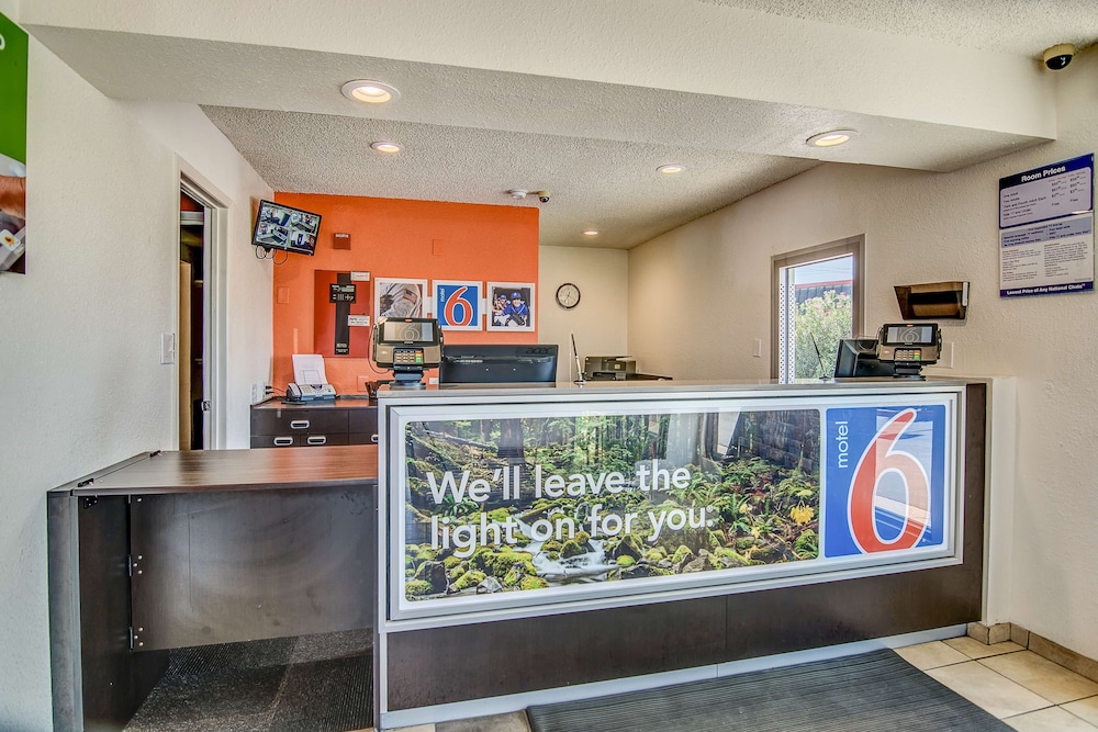 Lobby at Motel6 Stockton, CA - Charter Way West, STOCKTON - CA