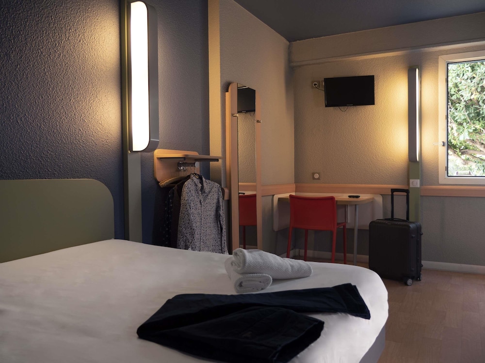 ibis budget Arles Sud Fourchon 24/43