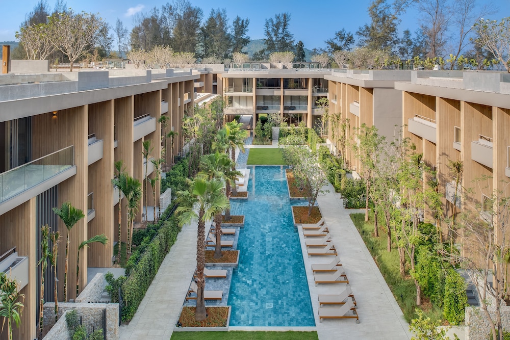 Twinpalms MontAzure Phuket Resort in Kamala