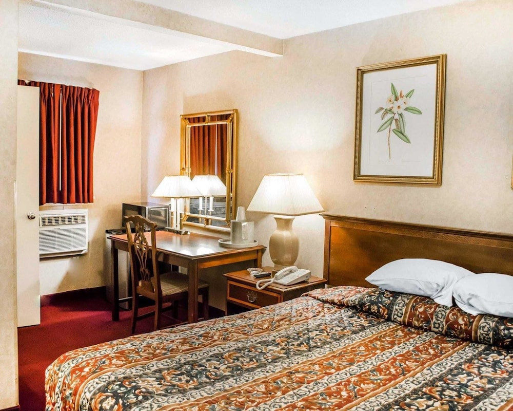 Rodeway Inn Dillsburg, PA 21/45