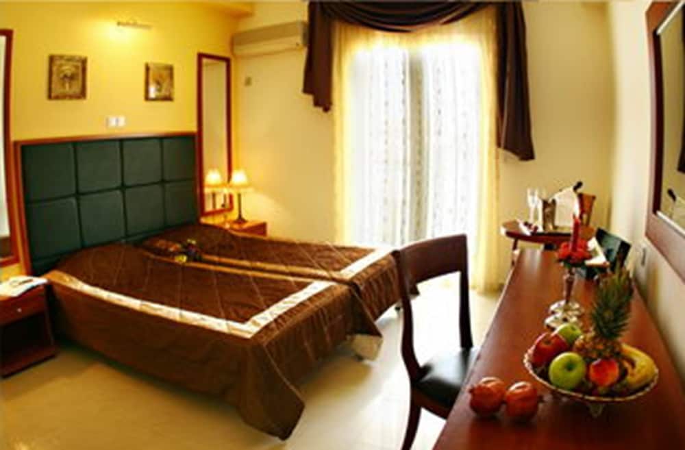 Ionis Art Hotel 15/51