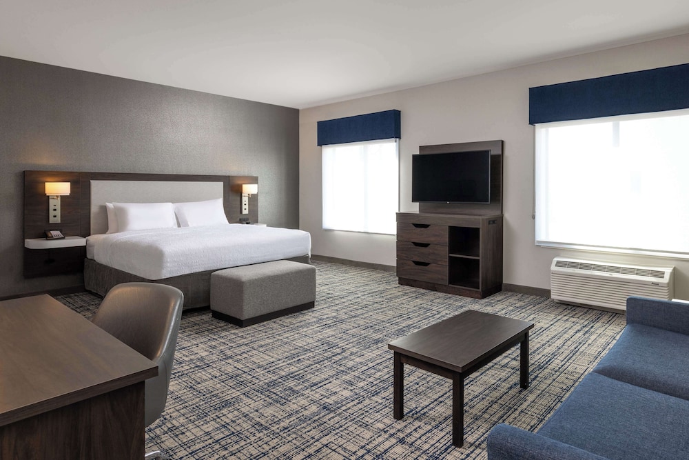 Studio, King Bed, Jetted Tub