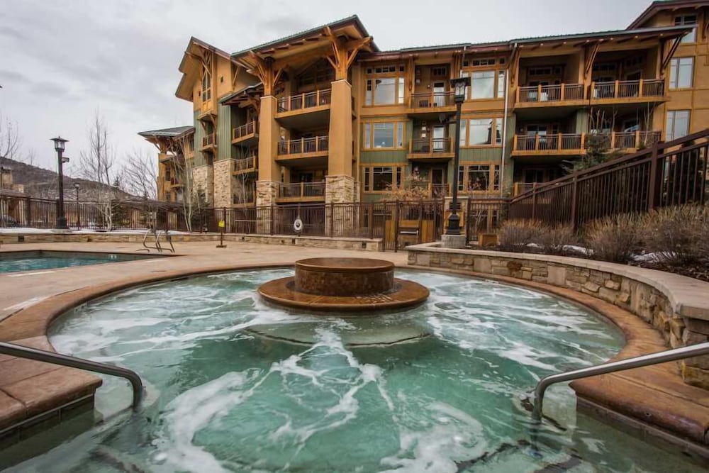 Hyatt at the Canyons by Park City Vacations 5/85