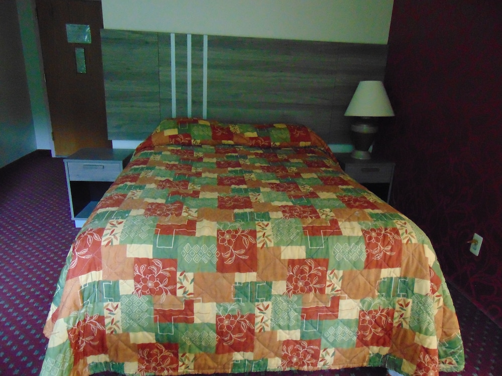 La Mirage Motor Inn 2/36
