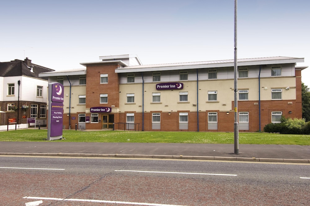 Premier Inn Manchester Heaton Park in MANCHESTER