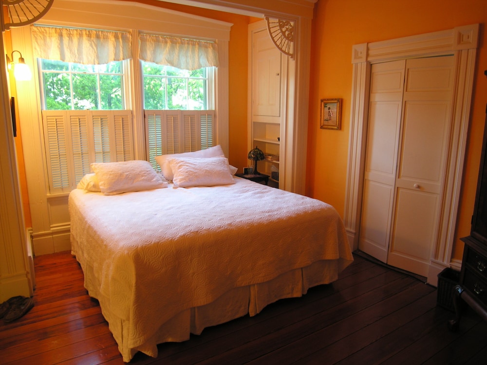Delano Homestead Bed & Breakfast 28/64