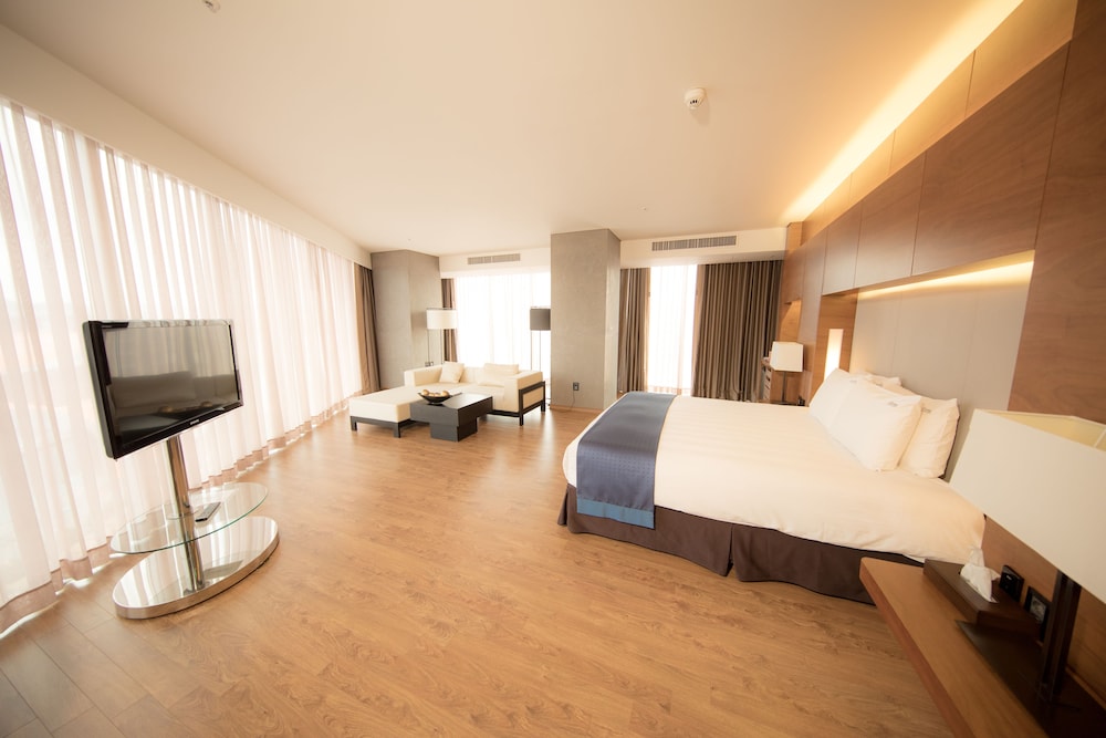 Holiday Inn Gwangju 33/76