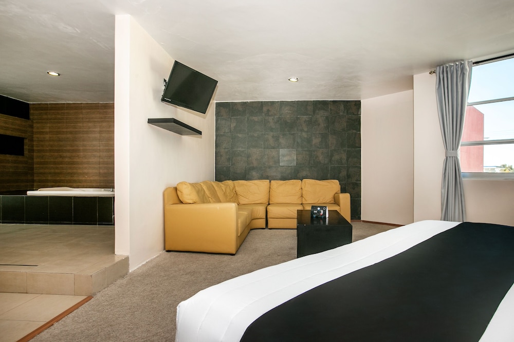Capital O Hotel Euro Confort Pachuca 32/43