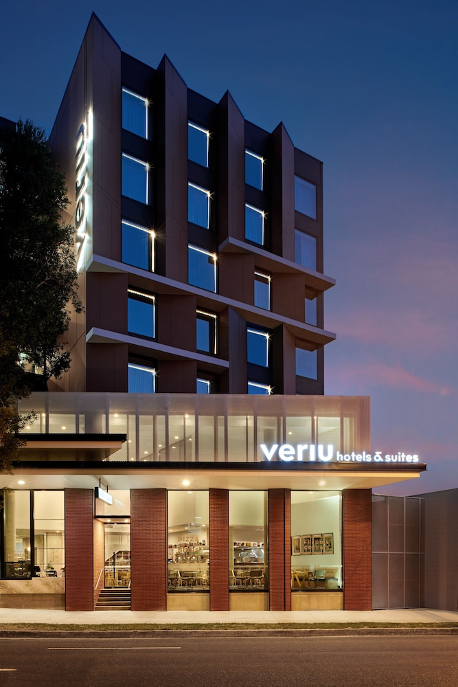 Veriu Green Square 3/68