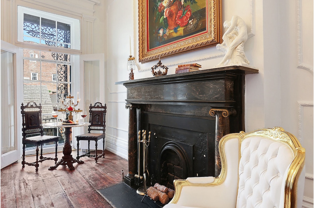 French Quarter Mansion 8/50
