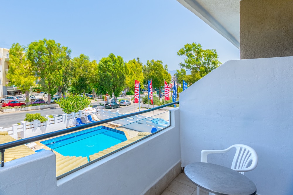 Hersonissos Sun 18/21