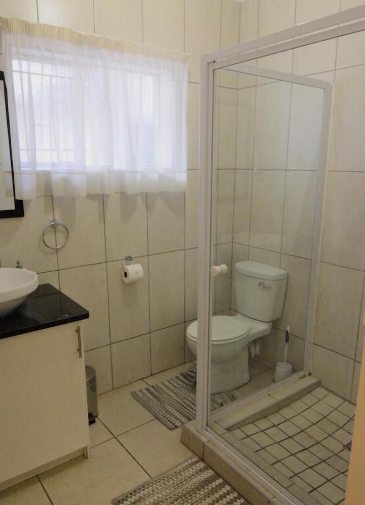 Pta East Guest Rooms 46/46