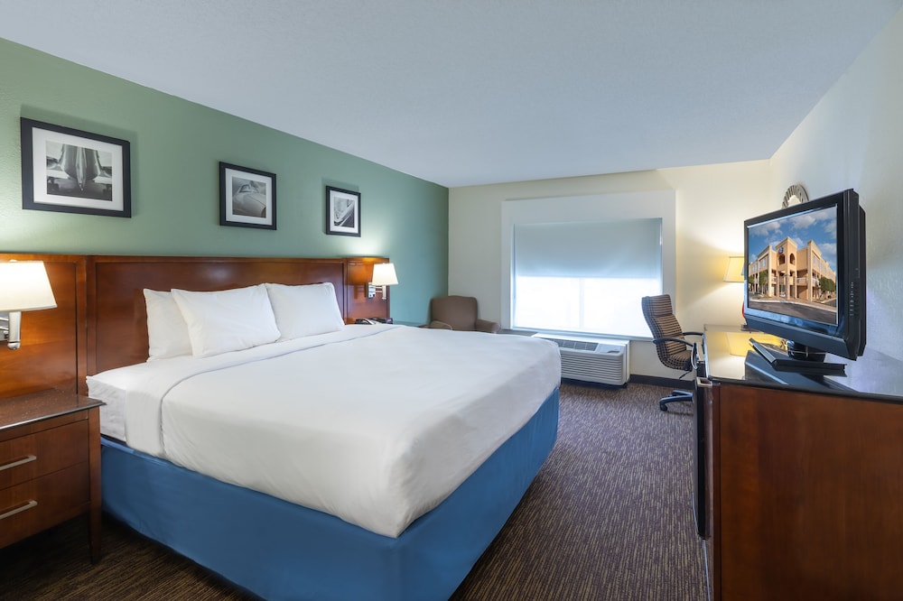Days Inn by Wyndham Greenville SC 6/23